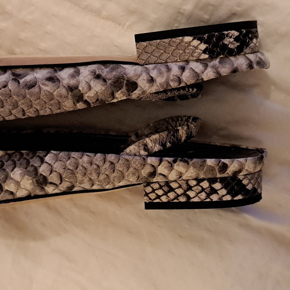 M Gemi snakeskin ballet flats w/ squared off toe 39 (8.5) - Picture 11 of 12